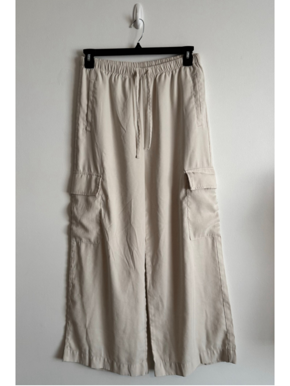Women's Old Navy Wide Leg Cargo Pants Size M Beige